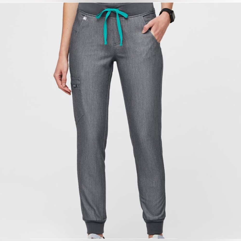 FIGS Zamora Jogger Scrub Pants, Graphite, size XXS